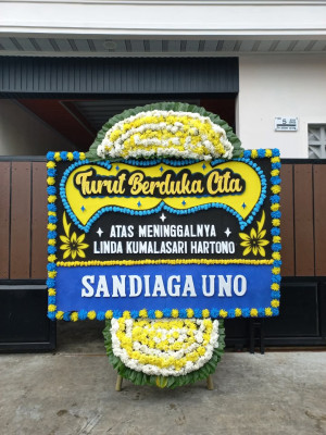 Papan Bunga Duka di Karikil